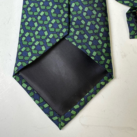 Josh Bach 100% Silk Recycling Tie in Green - Picture 7 of 9